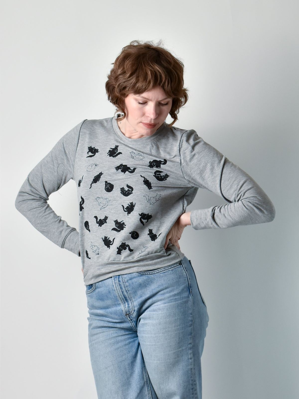 
                  
                    Cropped Sweatshirt - Lazy Cats poison-pear
                  
                