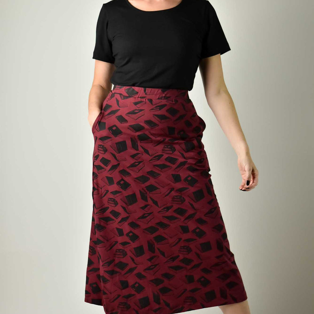 
                  
                    90s Maxi Skirt - Merlot Books poison-pear
                  
                