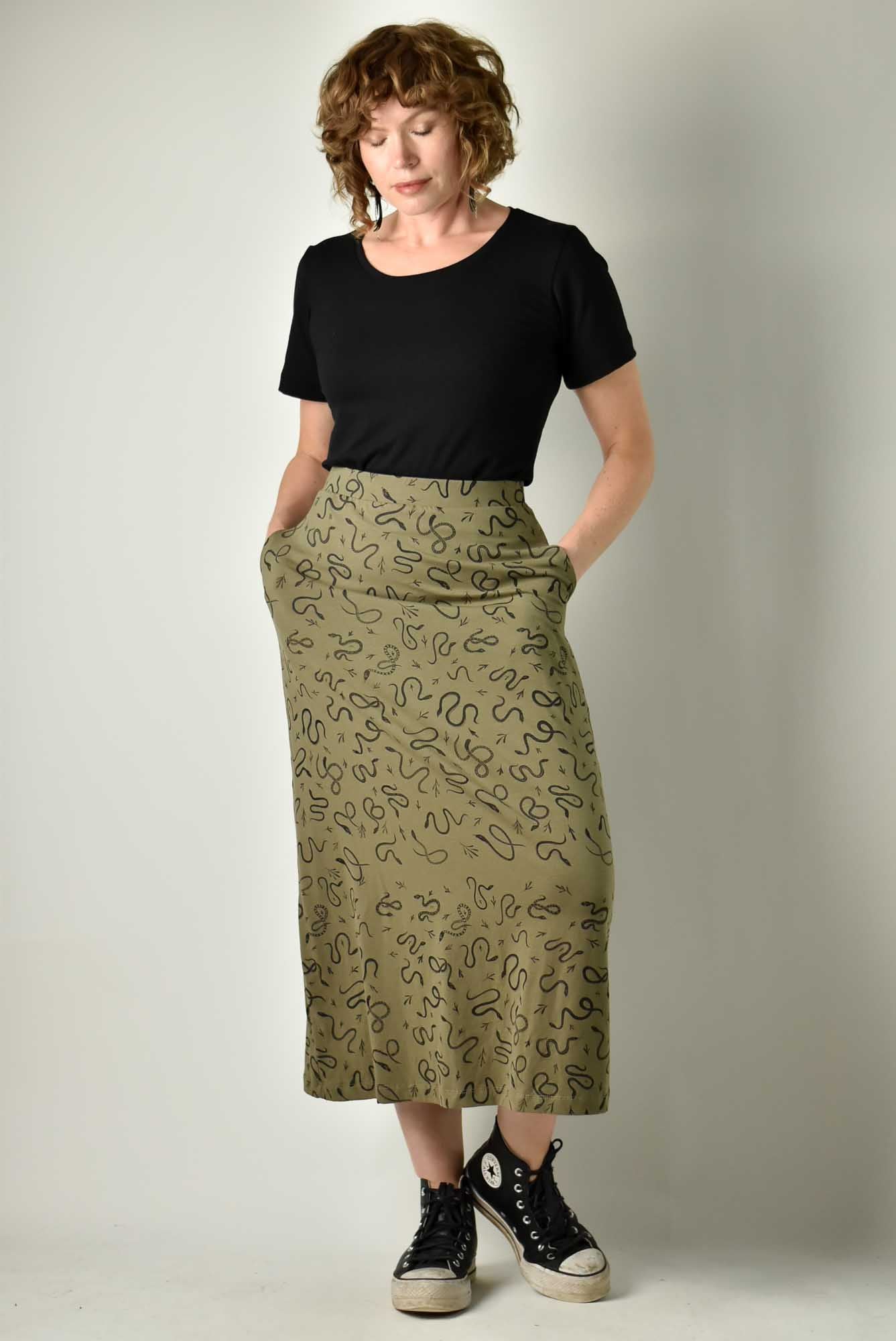 
                  
                    90s Maxi Skirt - Olive Snakes poison-pear
                  
                