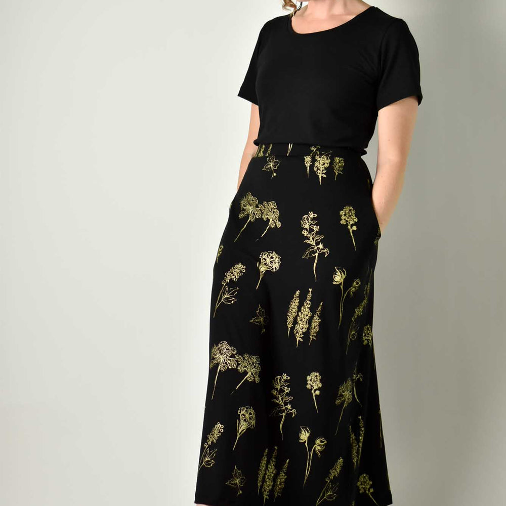 
                  
                    90s Maxi Skirt - Poison Garden Gold poison-pear
                  
                