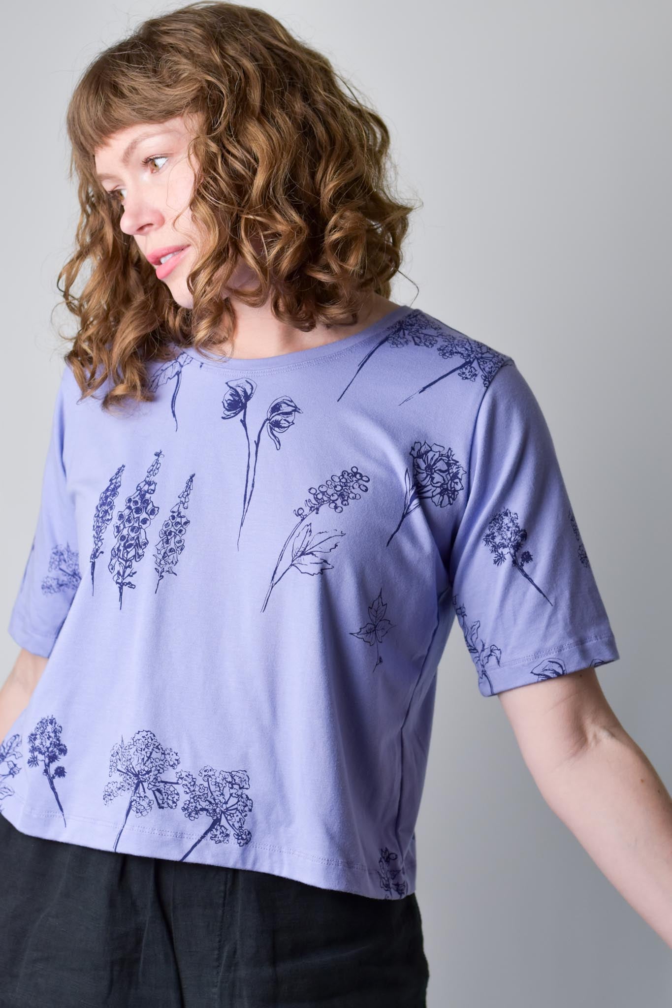
                  
                    Boxy Crop Tee - Poison Garden poison-pear
                  
                