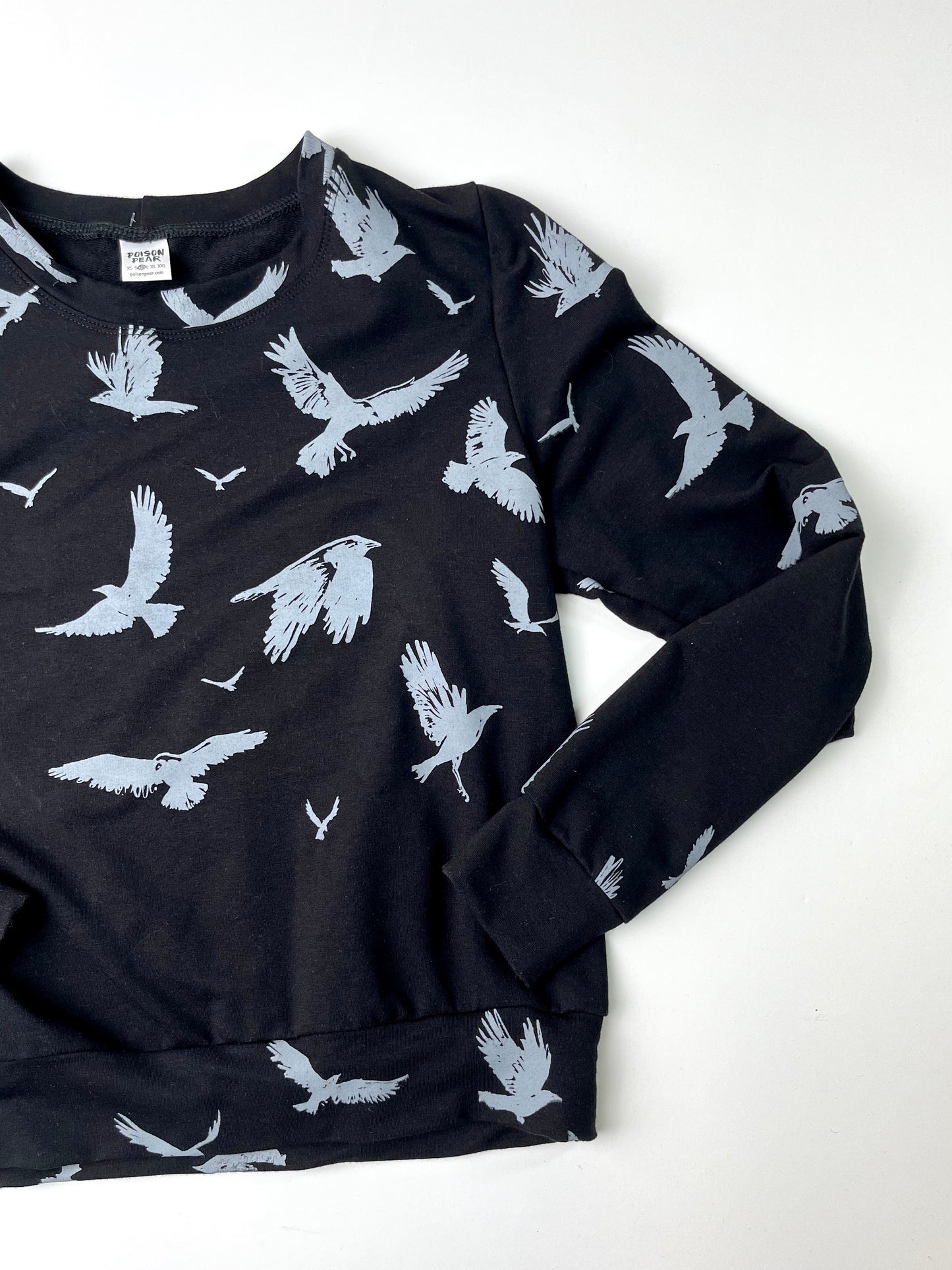 Cropped Sweatshirt - Crows poison-pear