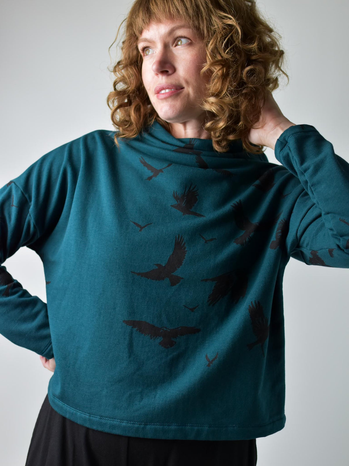 Fleece Funnel Neck - Crows poison-pear