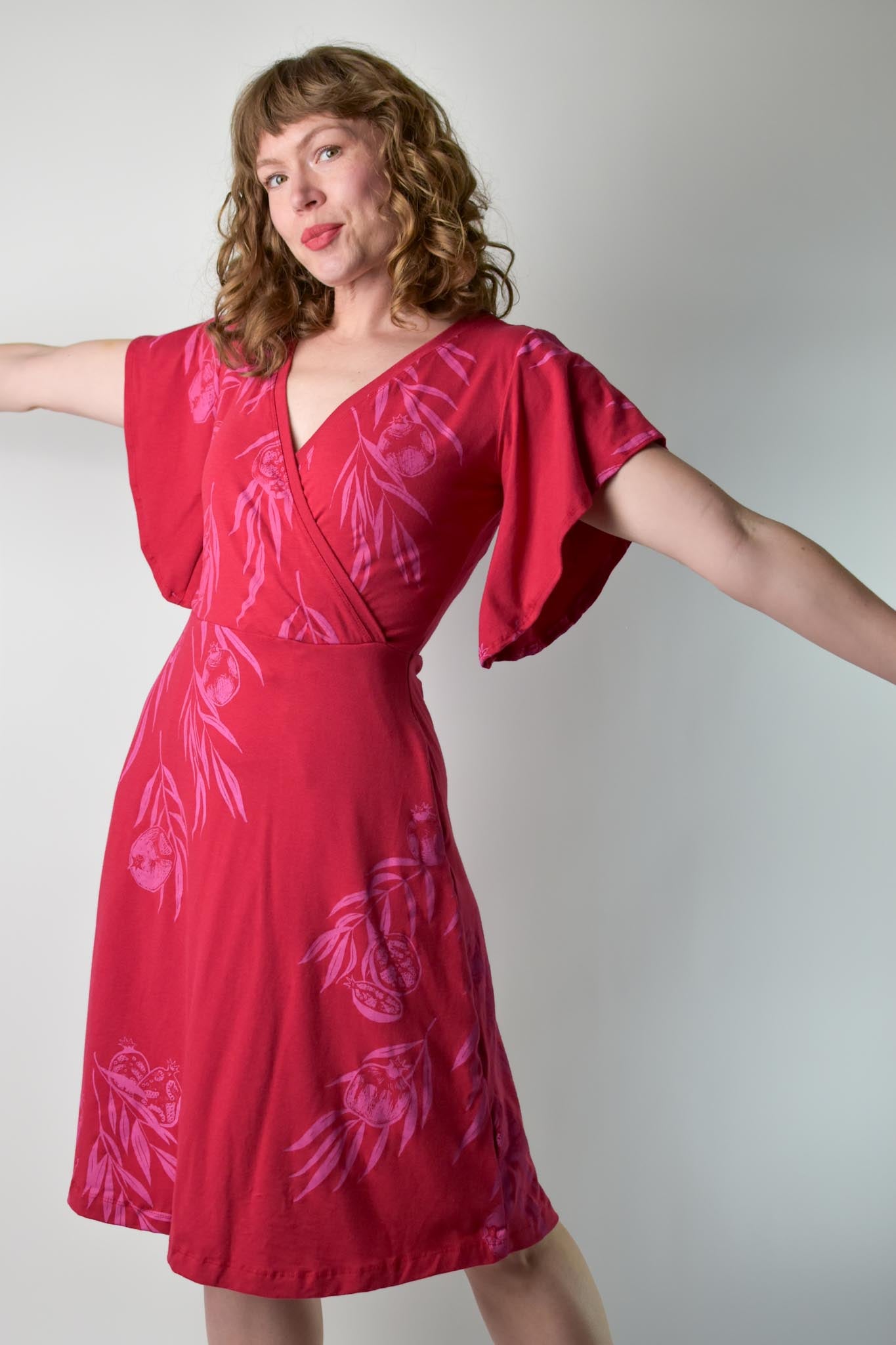 
                  
                    Flutter Dress - Red Pomegranate poison-pear
                  
                