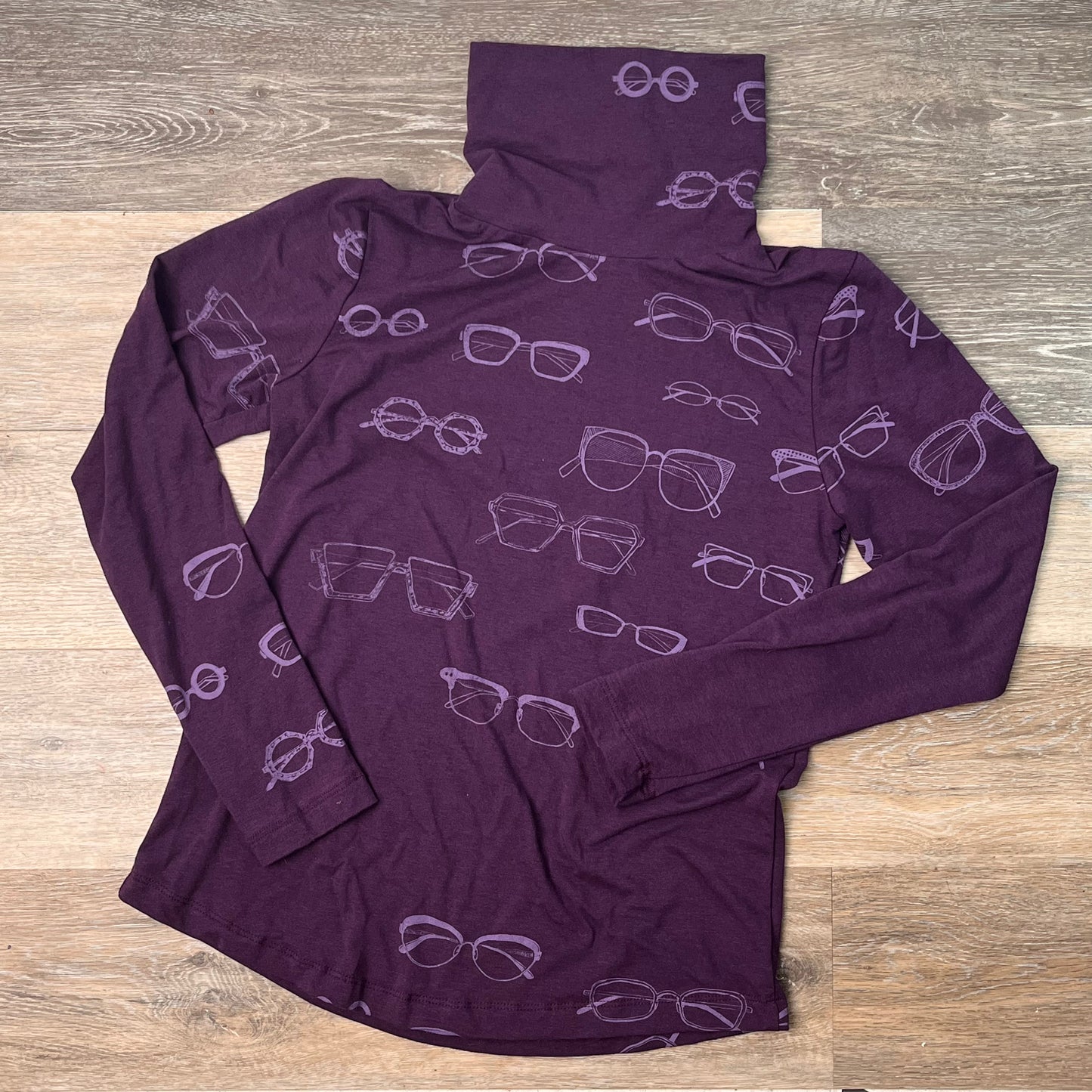 
                  
                    Glasses Turtleneck Plum poison-pear
                  
                