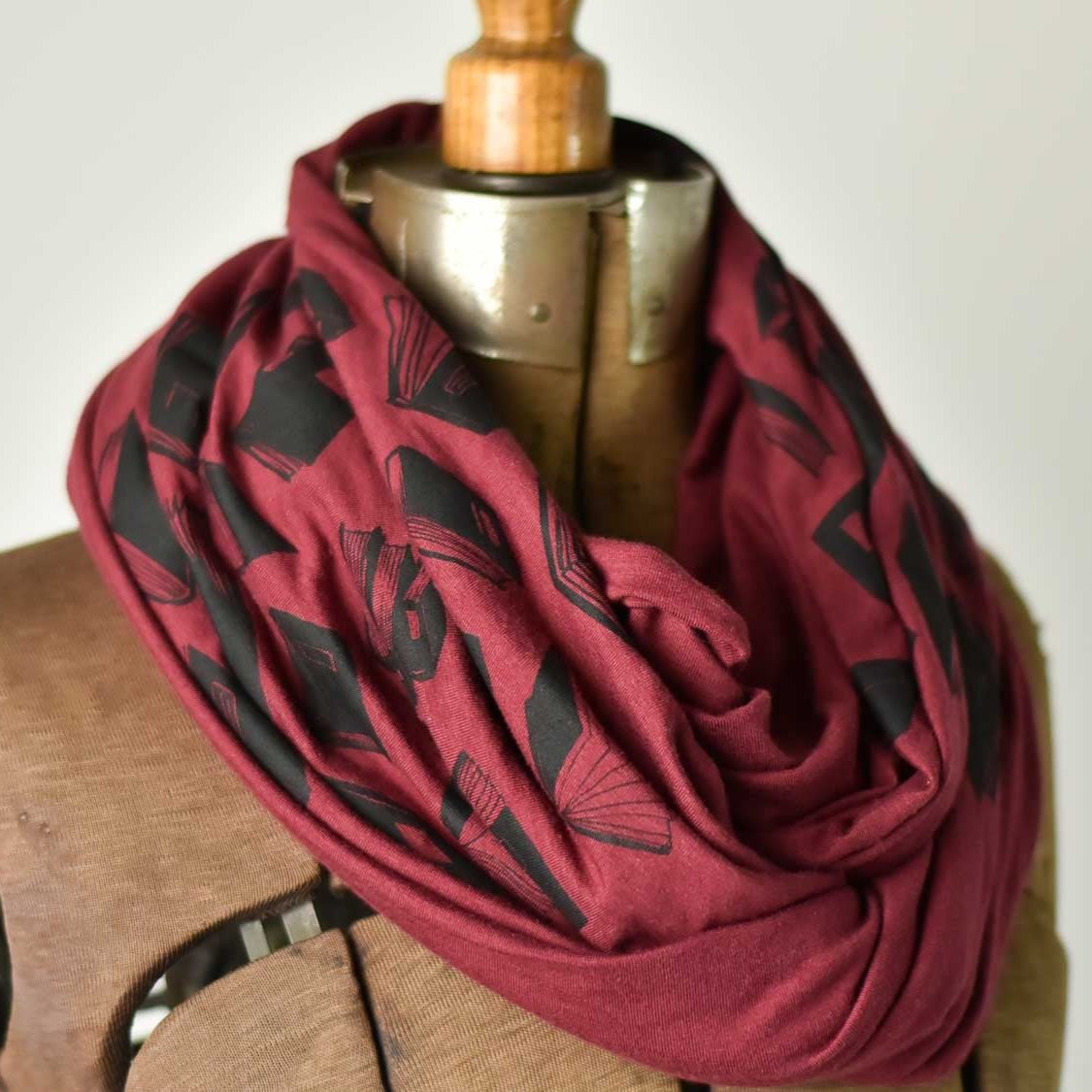 
                  
                    Infinity Scarf - Books poison-pear
                  
                