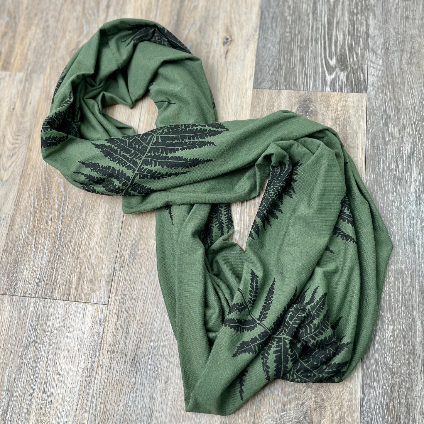 
                  
                    Infinity Scarf - Ferns poison-pear
                  
                