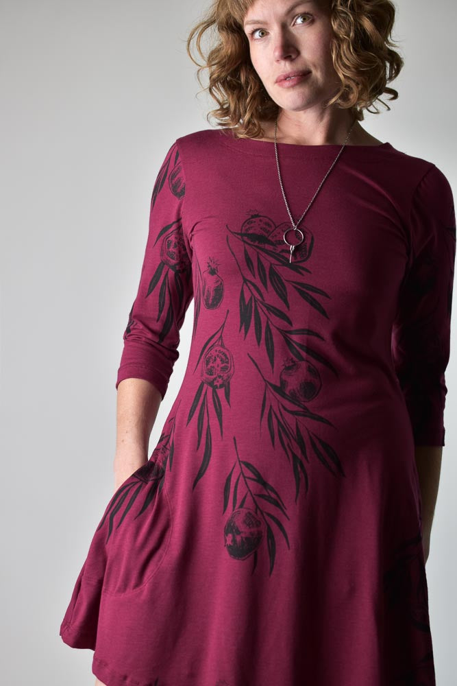 
                  
                    Josee Dress - Pomegranate poison-pear
                  
                