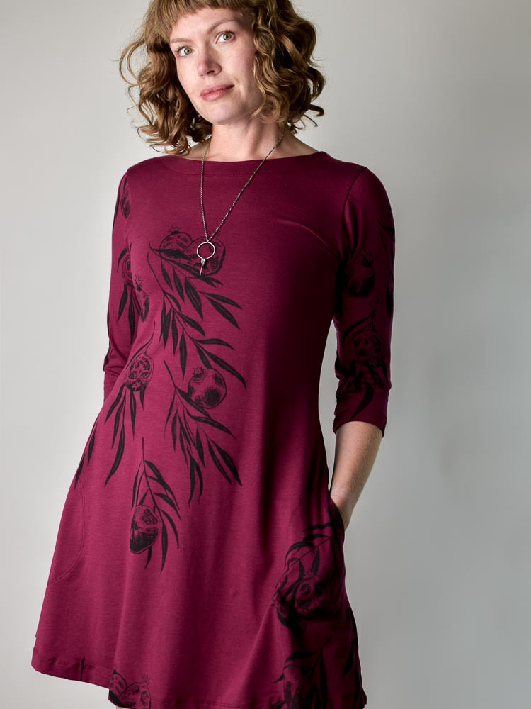 
                  
                    Josee Dress - Pomegranate poison-pear
                  
                