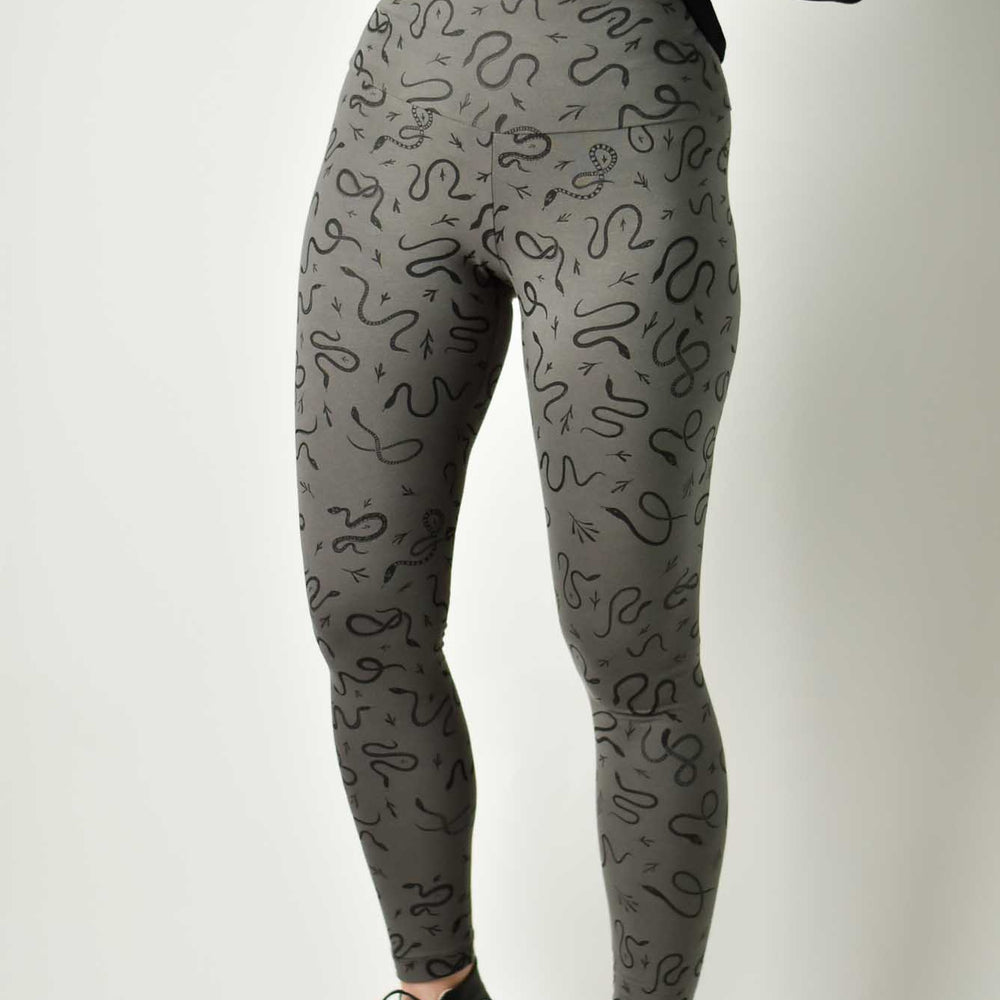 
                  
                    Leggings - Snakes poison-pear
                  
                