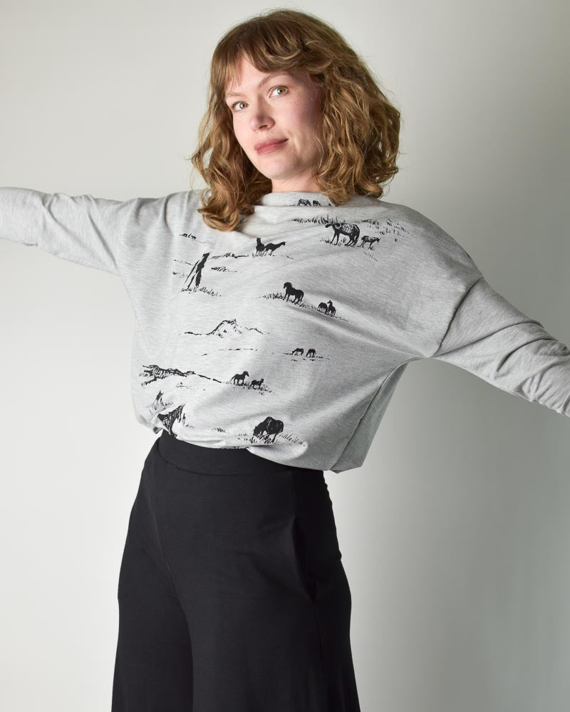 
                  
                    Oversize Top - Wild Horses poison-pear
                  
                