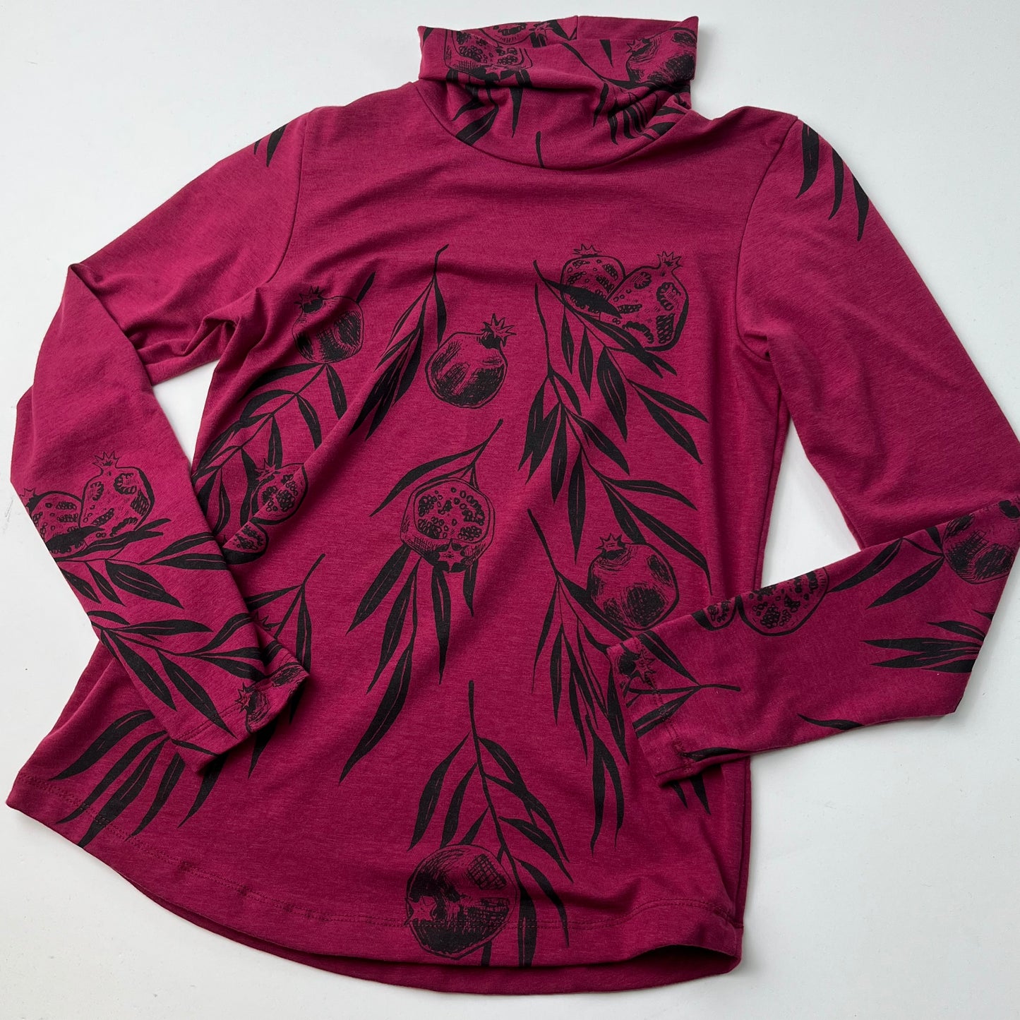 Pomegranate Turtleneck poison-pear