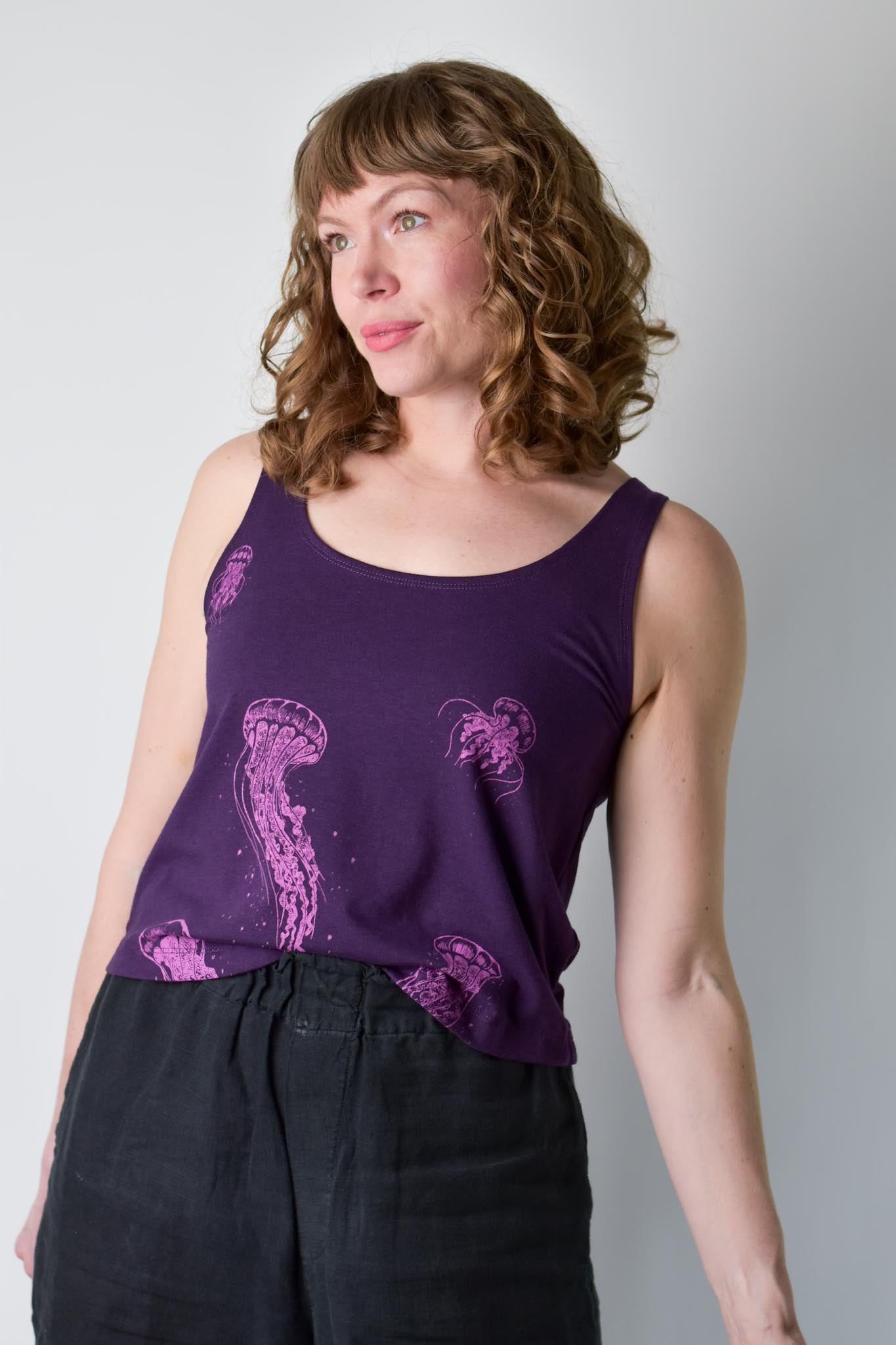 
                  
                    Shorty Tank - Jellyfish poison-pear
                  
                