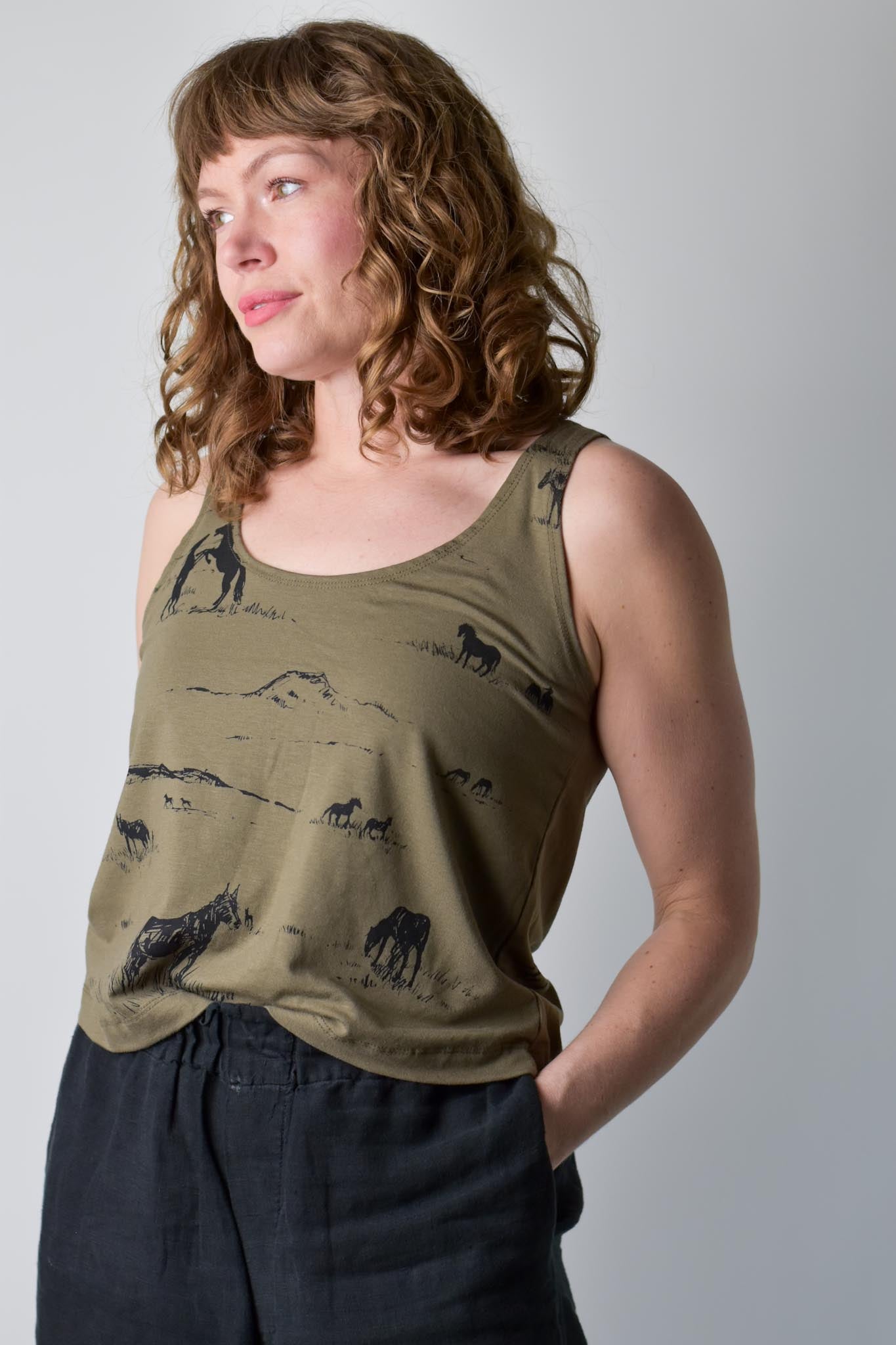 
                  
                    Shorty Tank - Wild Horses poison-pear
                  
                