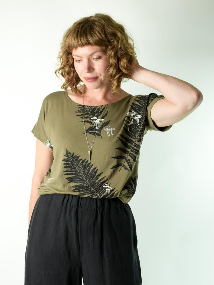 Simple Tee - Forest Floor poison-pear