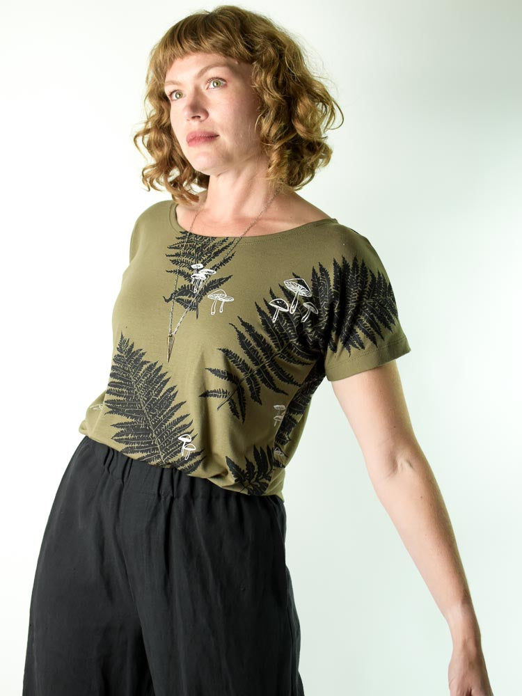 
                  
                    Simple Tee - Forest Floor poison-pear
                  
                
