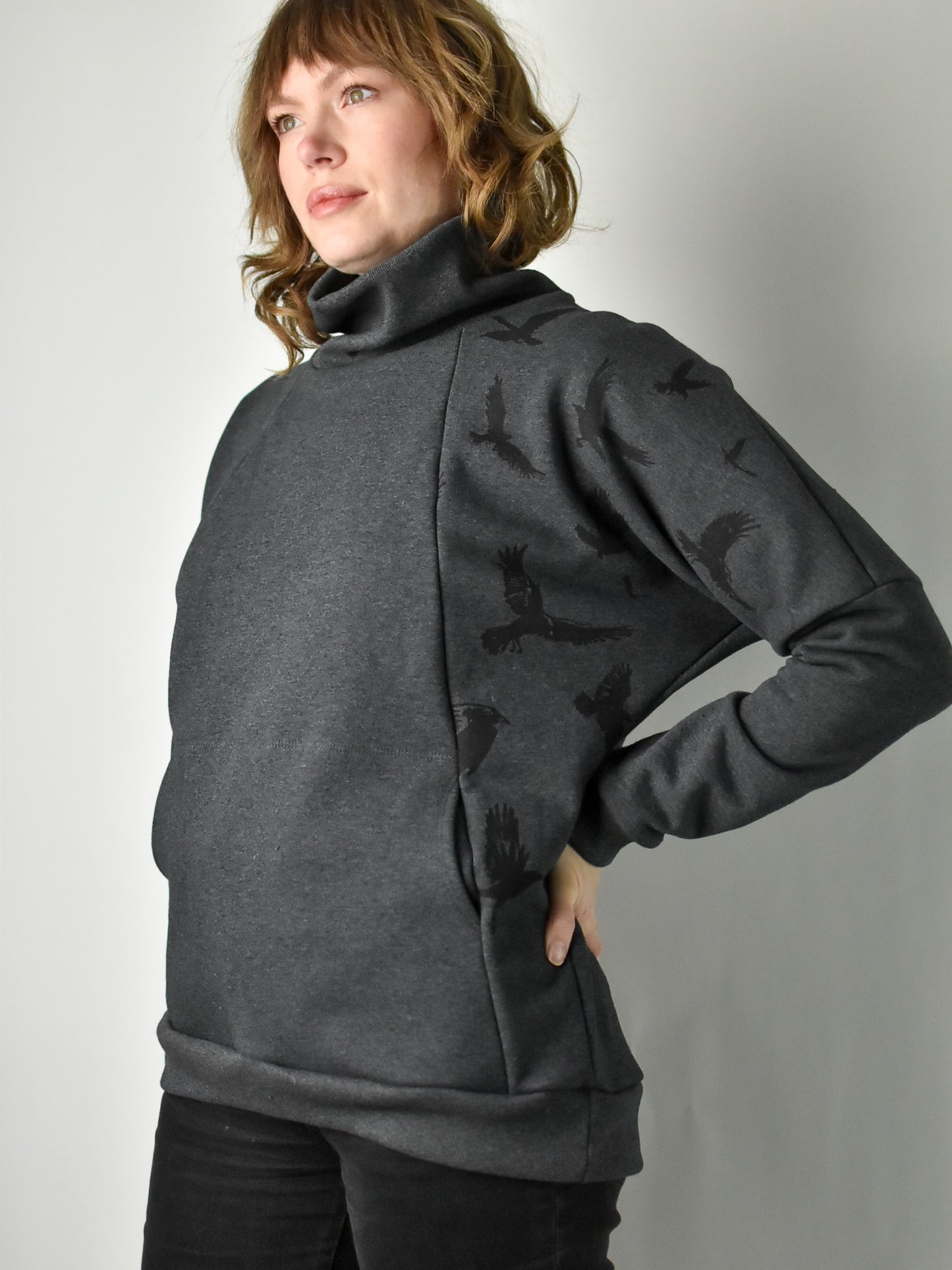 Turtleneck Sweatshirt - Crows poison-pear