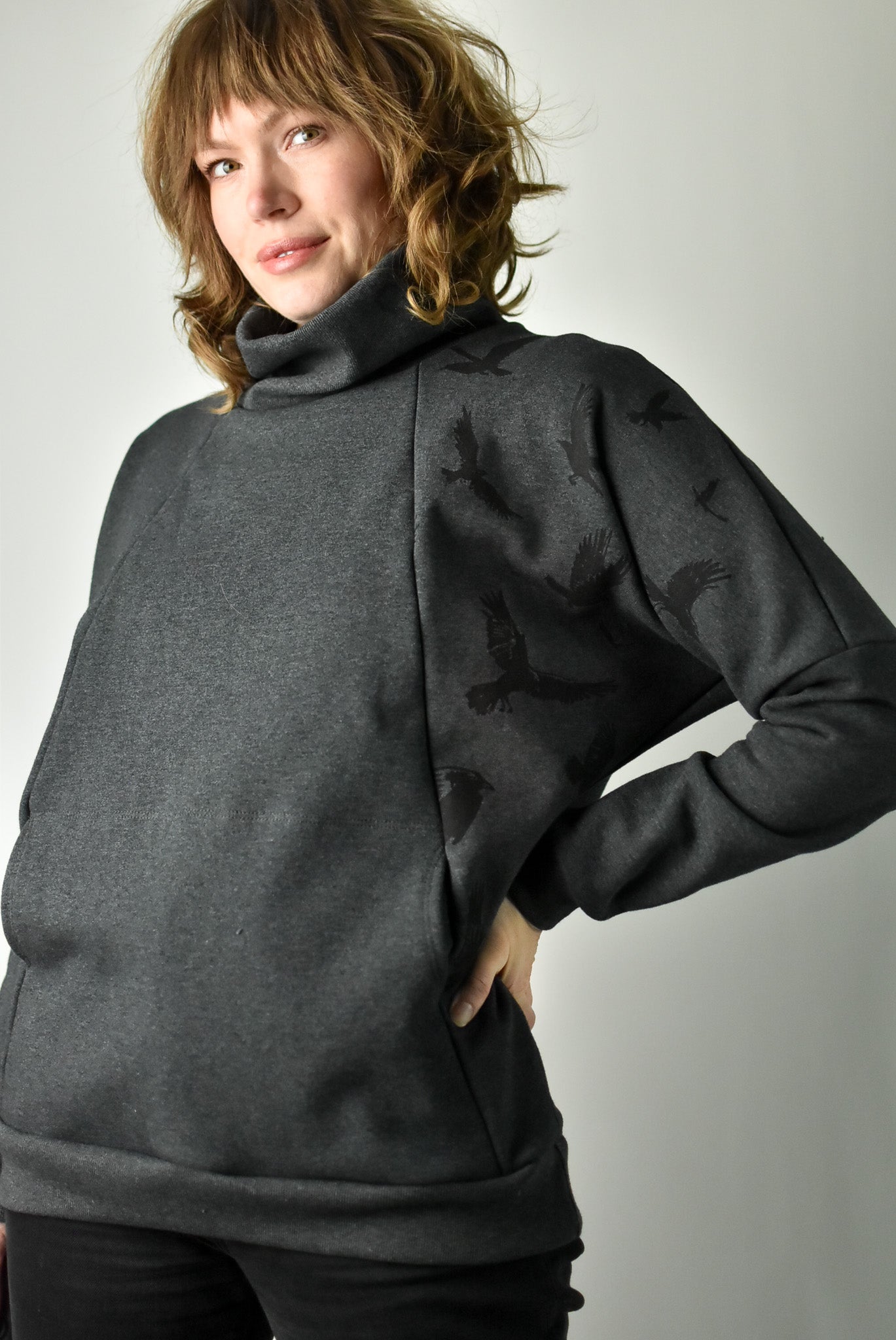 
                  
                    Turtleneck Sweatshirt - Crows poison-pear
                  
                