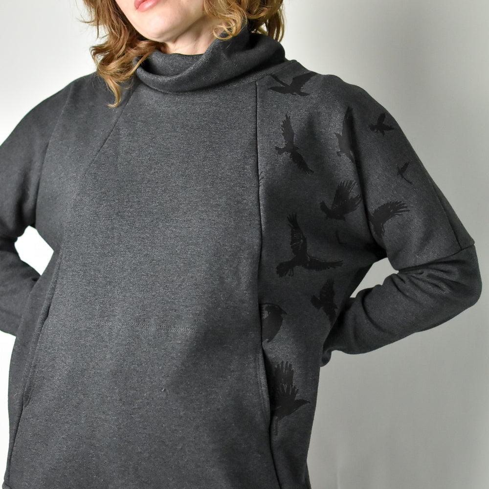 
                  
                    Turtleneck Sweatshirt - Crows poison-pear
                  
                