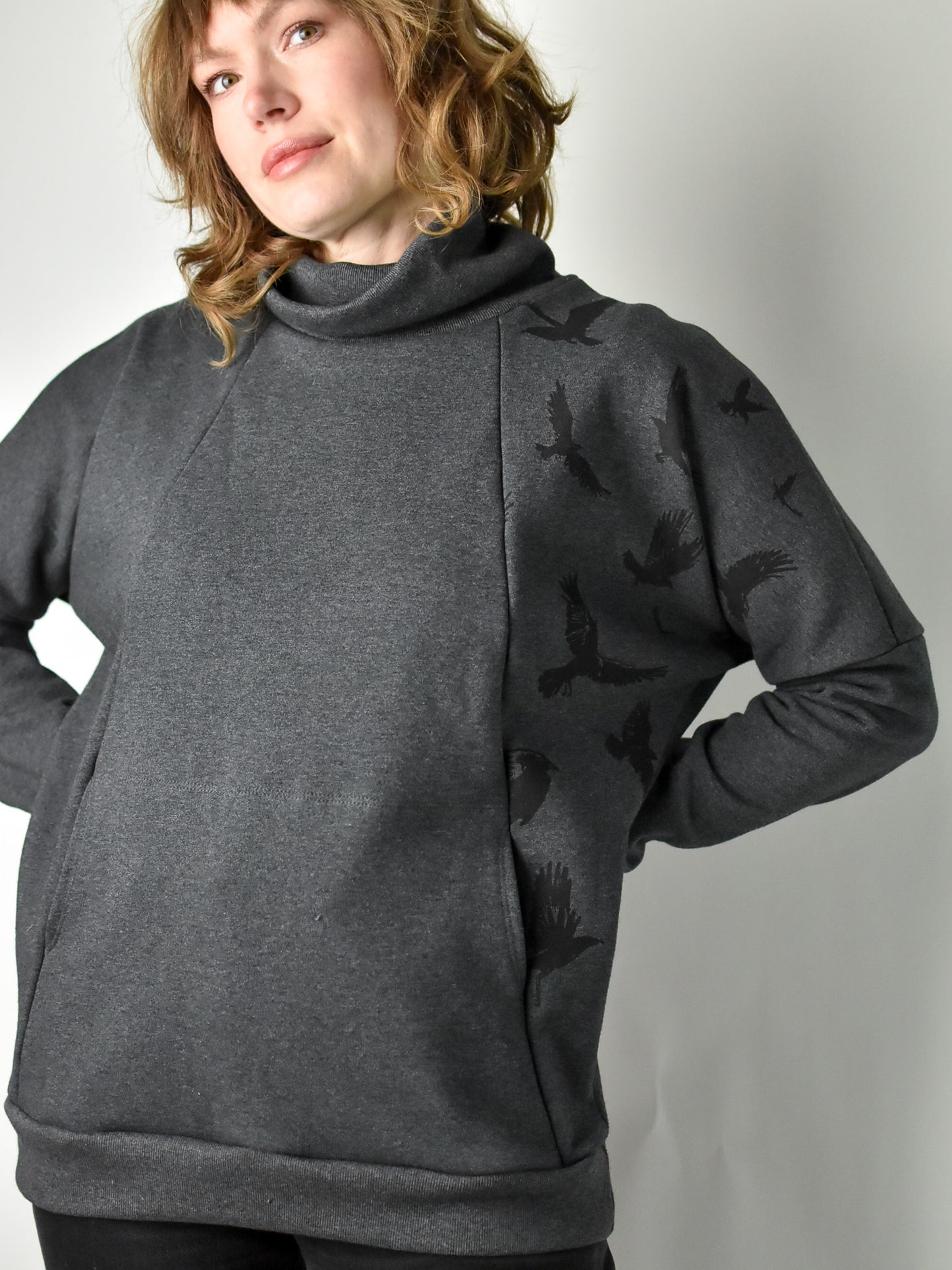 
                  
                    Turtleneck Sweatshirt - Crows poison-pear
                  
                