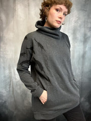 Turtleneck Sweatshirt - Wolves poison-pear