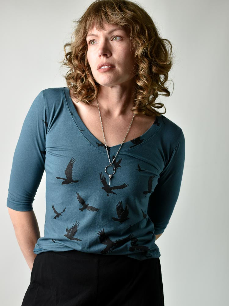 V-neck Top - Crows poison-pear