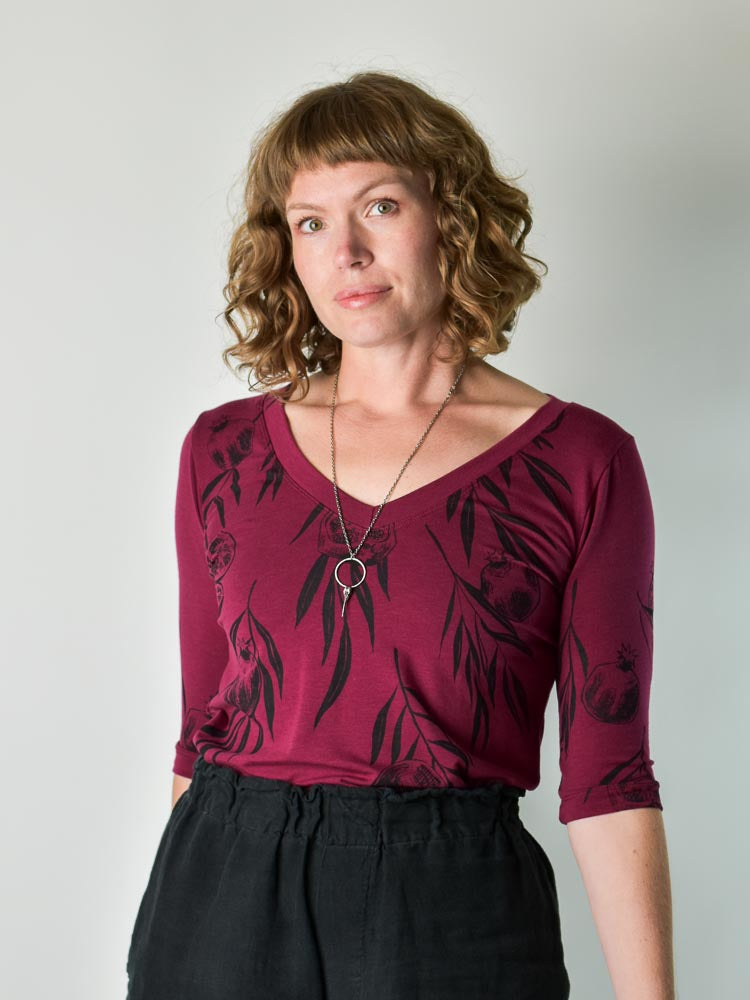 V-neck Top - Pomegranate poison-pear